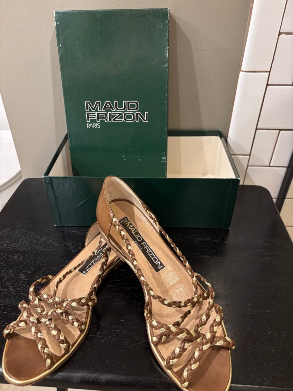 Vintage brown/gold Maur Frizon rope Sandler/flats